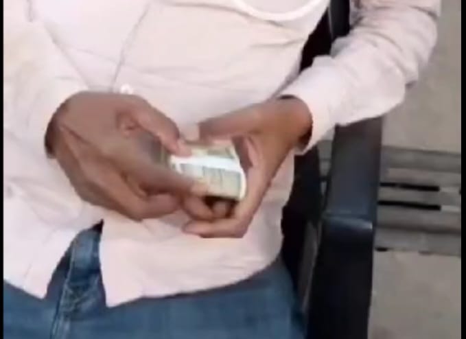 0183bb9e-03f2-42cc-bf8f-8e9eda0fa289